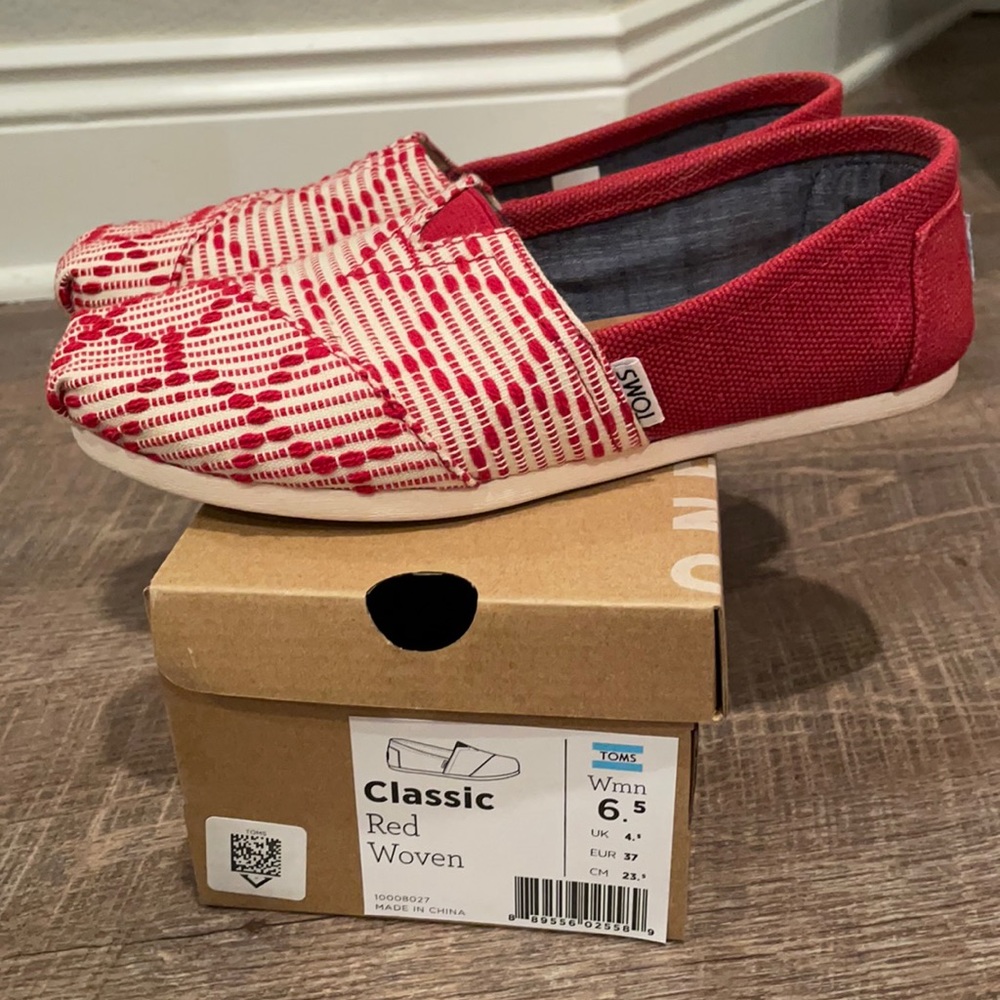 TOMS shoes